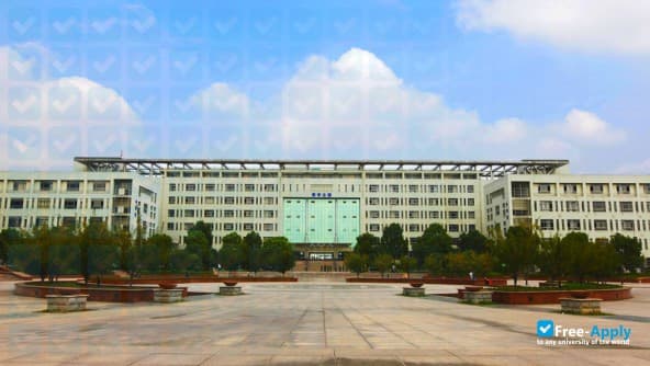 AJU Campus 1